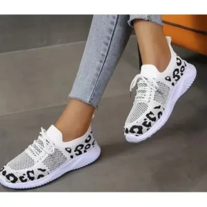 Nikstoy Women Fashion Plus Size Spotted Mesh Breathable Round Toe Sneakers